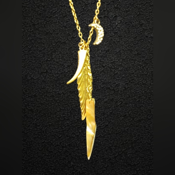 Women's Necklace - Picture 1 of 4